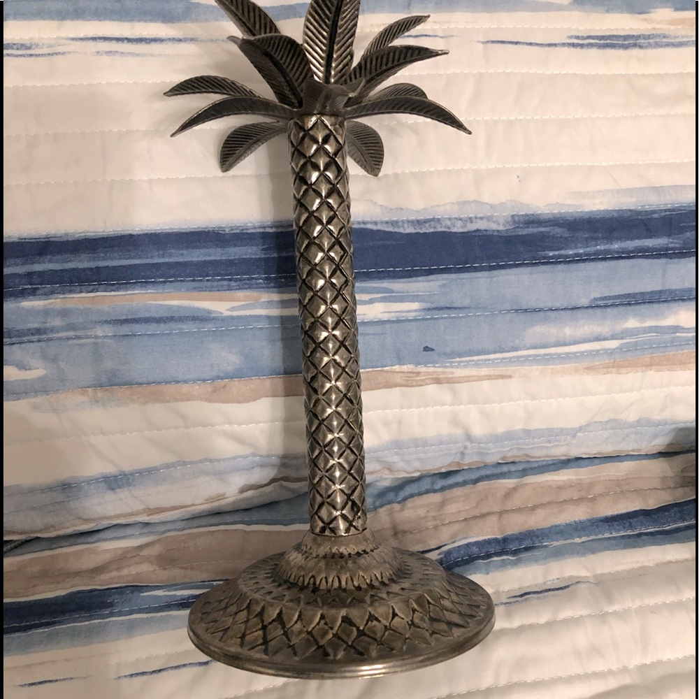 Candle holder